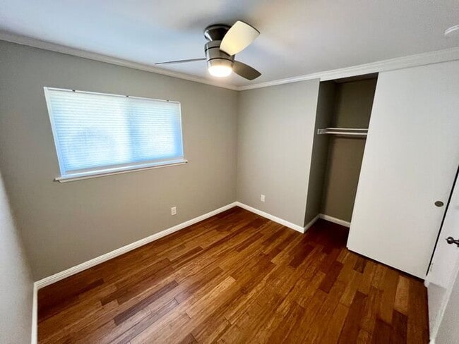 Building Photo - Spacious 4 BR/2.5 BA Townhouse in Carlsbad...