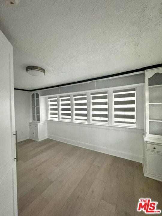 Building Photo - 123 S Hobart Blvd