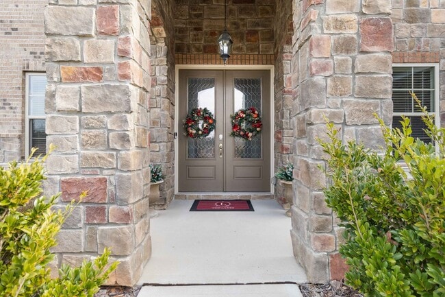 Building Photo - Beautiful Furnished Home in Olmstead