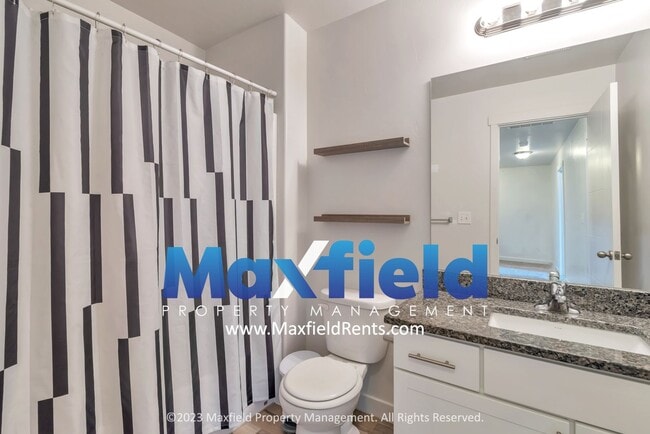 Building Photo - Pet Friendly - Draper Townhome 3 BD 3 BA 2...