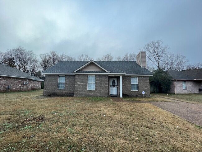 Primary Photo - 2607 Parkview Memphis, TN 38128