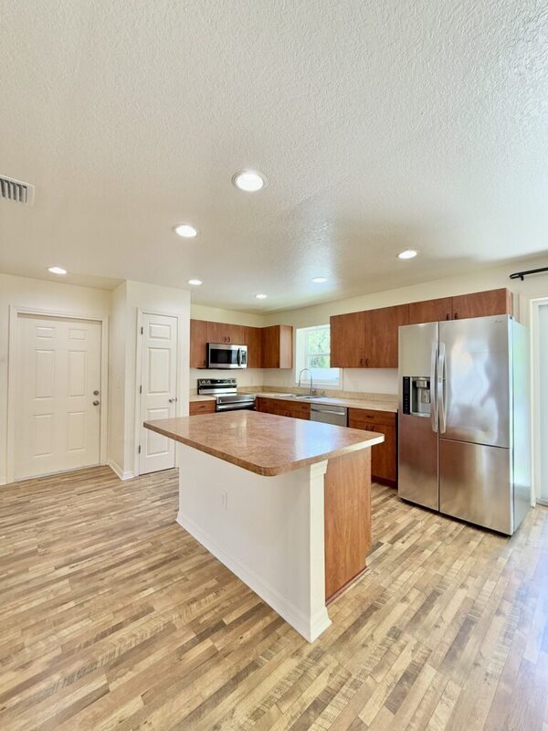 Building Photo - 630 Mac Crillus Rd