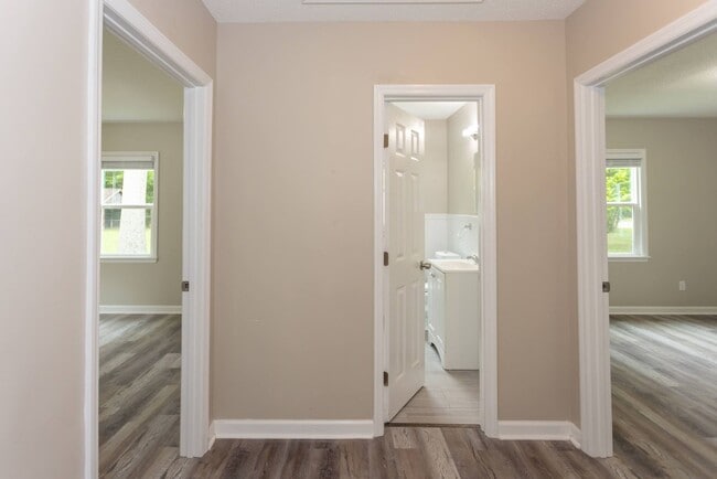 Building Photo - Welcome to this Beautiful Home nestled in the heart of Sumter, SC.