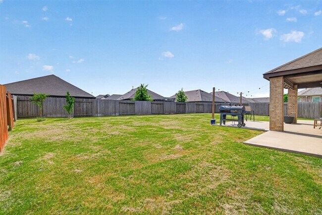 Building Photo - 16307 Rockdale Landing Dr