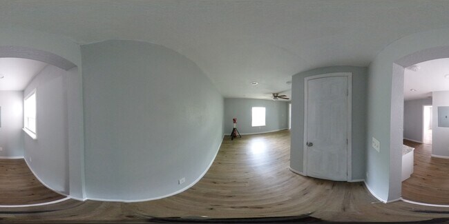 Building Photo - 111 Zuehl