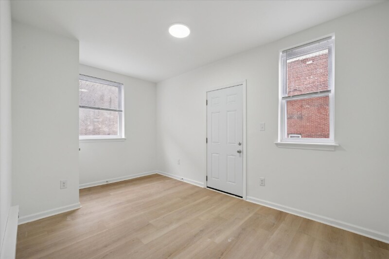 Building Photo - 5431 Walnut St