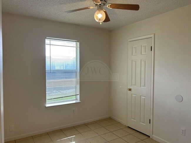 Building Photo - 5305 Morning Glen Ln