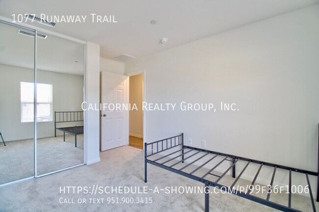 Building Photo - 1077 Runway Trl