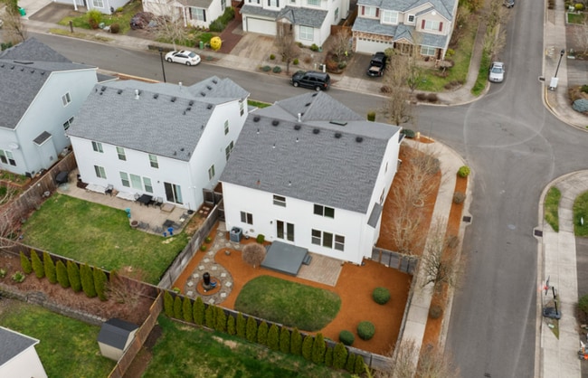 Building Photo - Modern 4BR Corner Lot Home with A/C, Office, Chef’s Kitchen & Private Fenced Yard