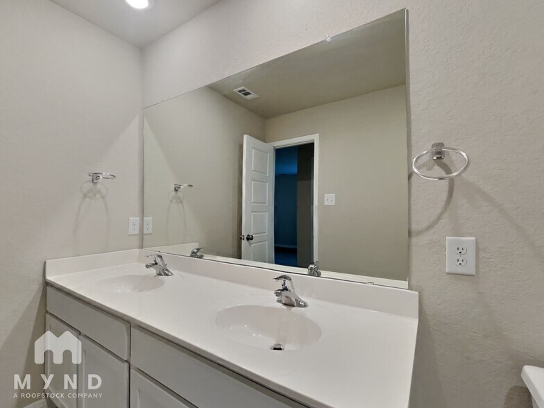 Building Photo - 6815 Titan Pk