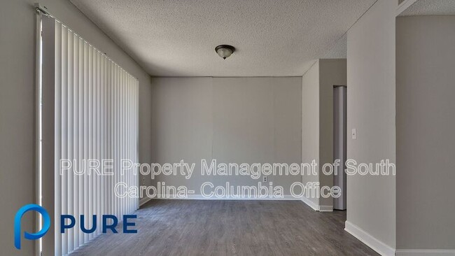 Building Photo - 521 Hickory Hill Dr