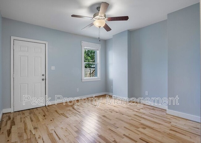 Building Photo - 604 N 32nd St