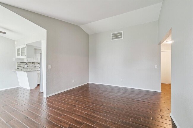 Building Photo - 1408 SE 8th St