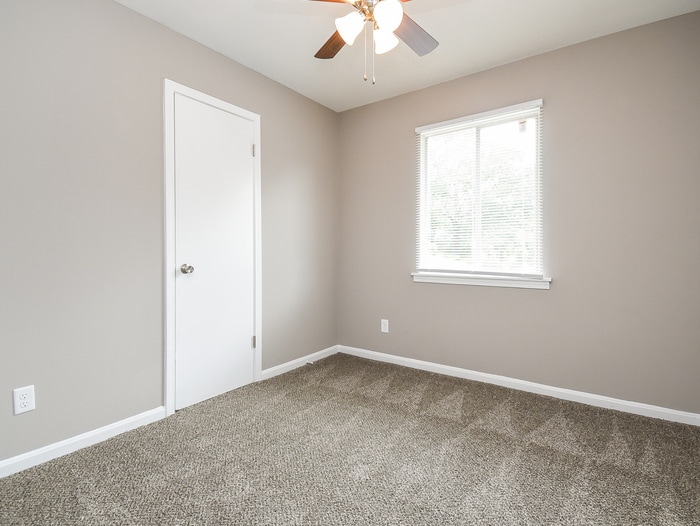 Building Photo - 1344 4th Way NW