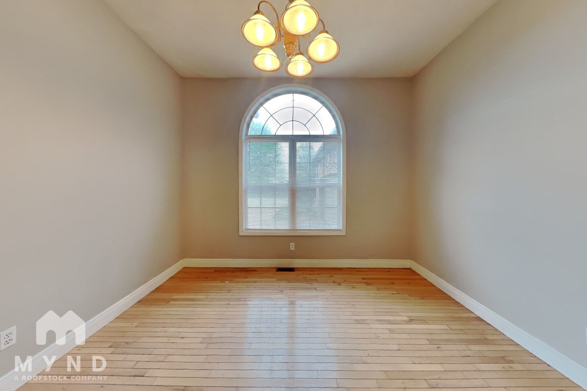 Building Photo - 5651 N 13th Ave