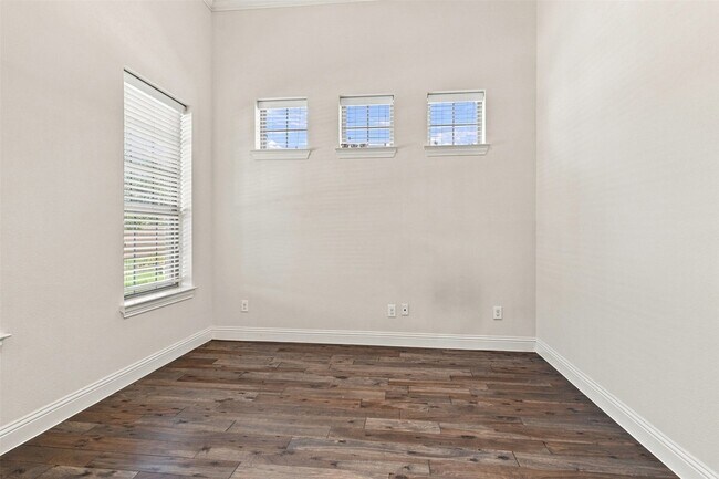 Building Photo - 118 Lavender Ln