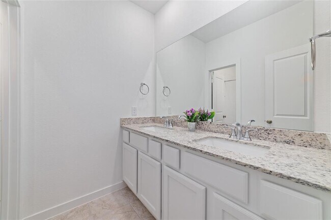 Building Photo - 6559 Scarlet Pond Ln