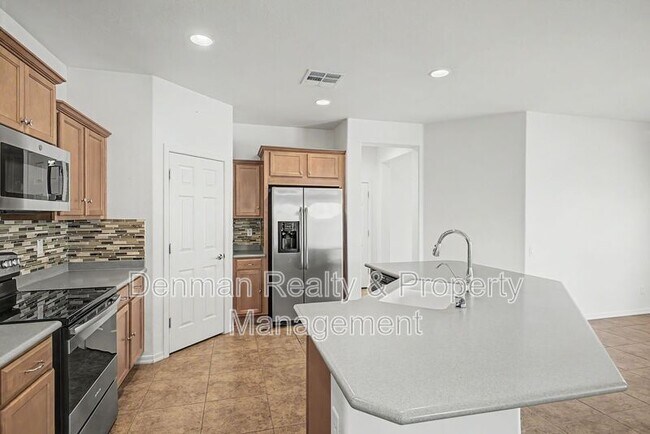 Building Photo - 2048 W Monte Cristo Ave
