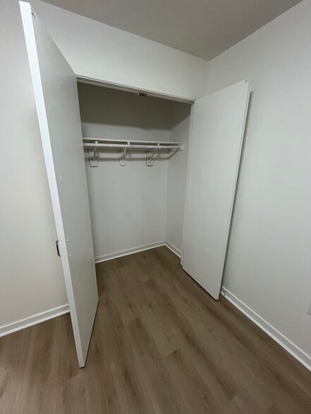 Building Photo - 929 Gates Ave