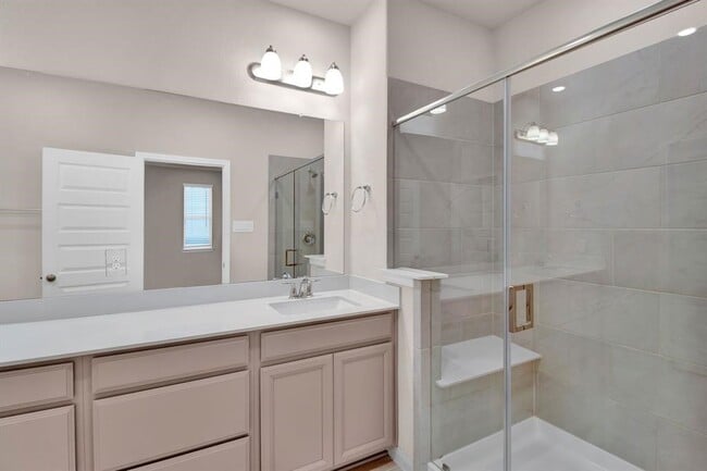 Building Photo - 16012 Oregon Oak Dr