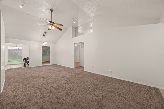 Building Photo - 2714 S Brompton Dr