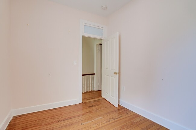 Building Photo - 1512 Swann St NW
