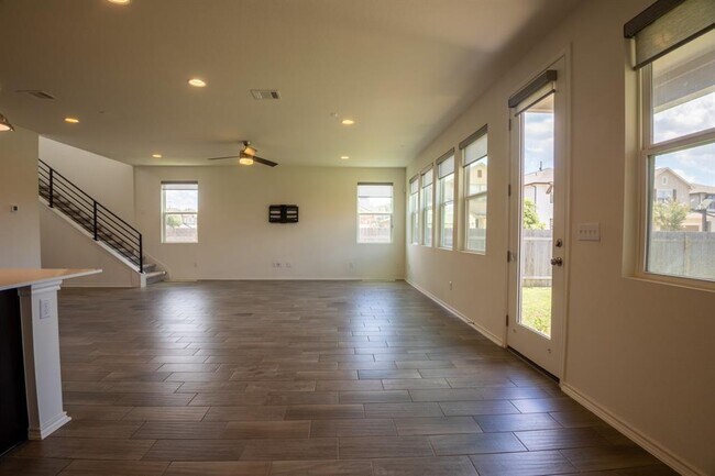 Building Photo - 13500 Feldspar Dr