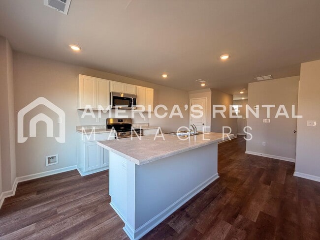 Building Photo - Modern Two Story Living in Lincoln, AL! Sign a 13-month lease by 3/31/2026 and receive a leasing ...