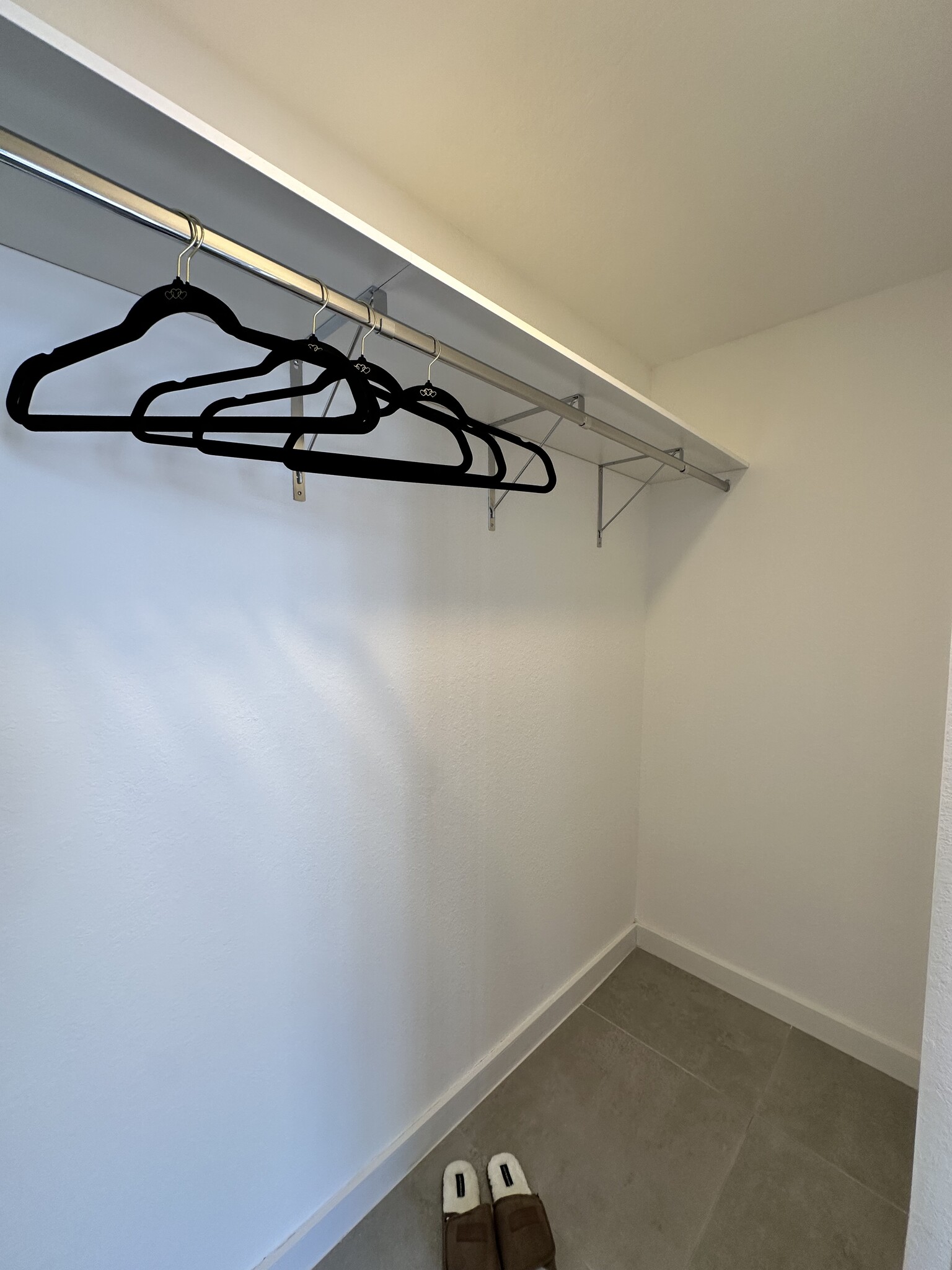 Building Photo - 1833 Madison St