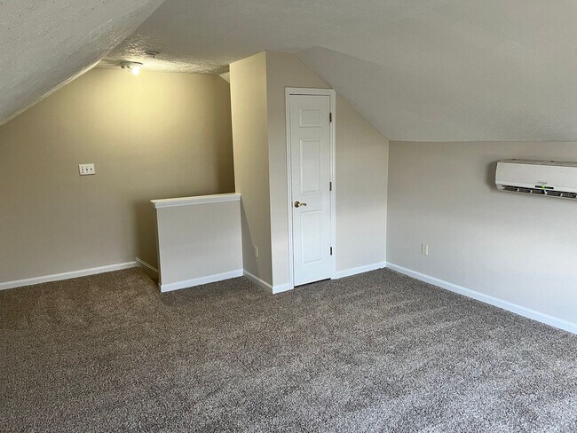 Building Photo - Beautiful 4br, 2.5 bath home in the Jack Brit school district