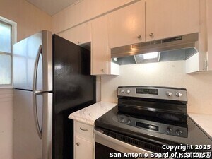 Building Photo - 311 E San Antonio Ave