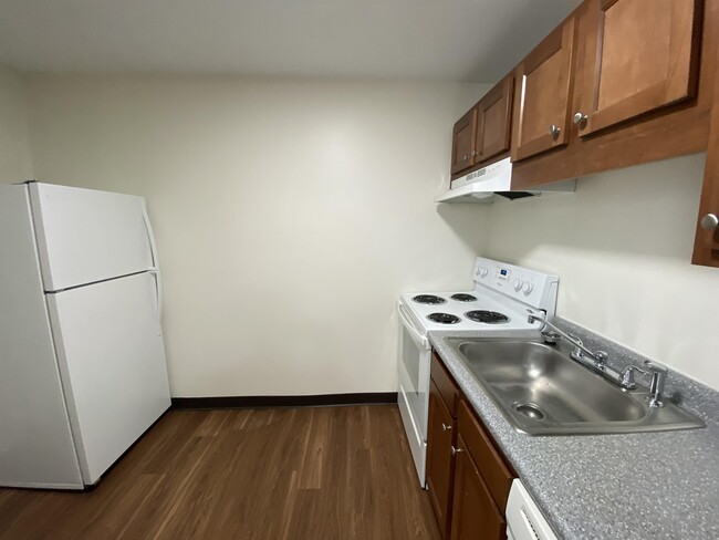 Building Photo - 4 Martin St