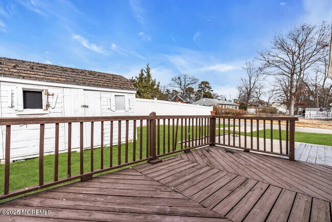 Building Photo - 1841 2nd Ave