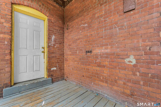 Building Photo - 139 Homestead Ave