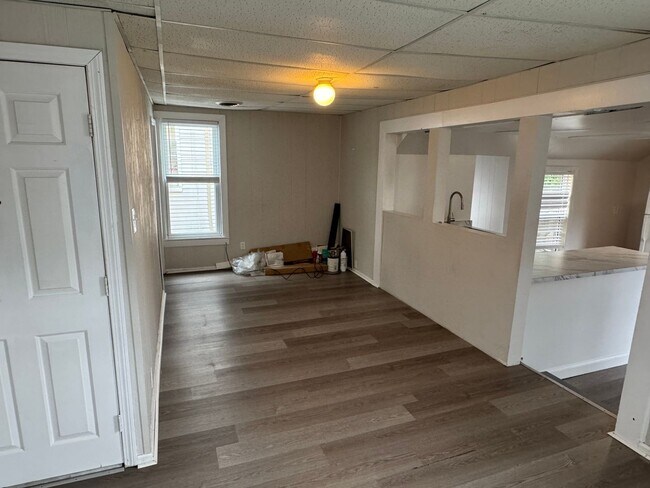 Building Photo - 18 Pentucket St