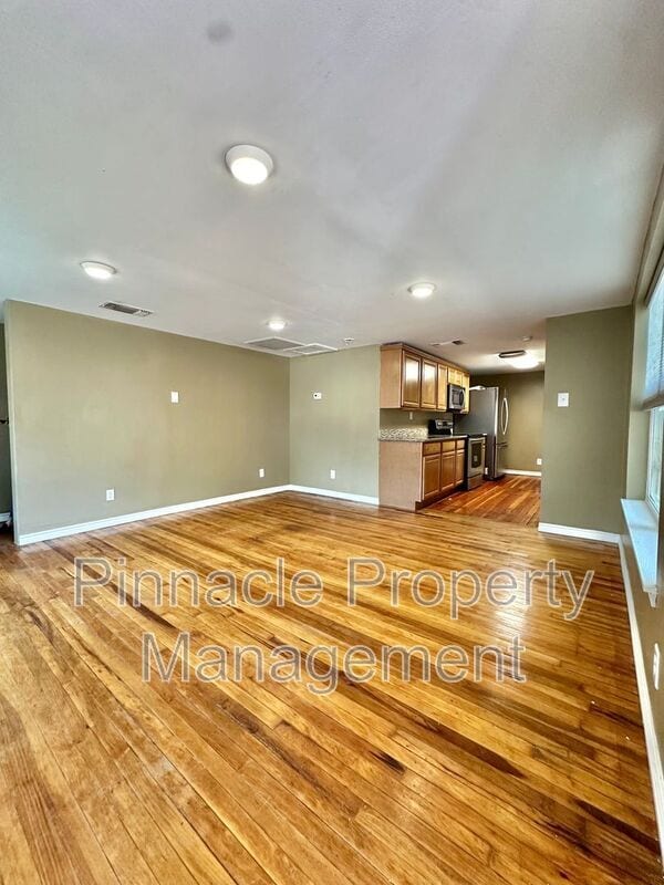 Building Photo - 1807 San Antonio St