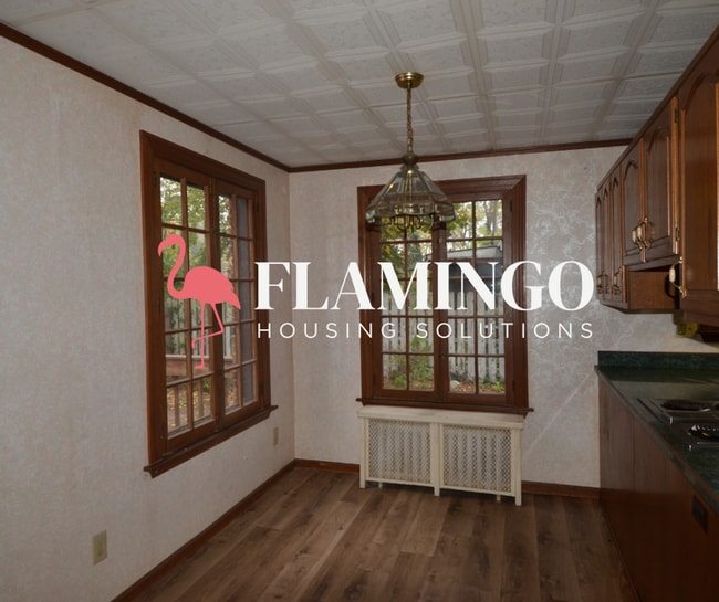 Building Photo - 424 Brookside Dr