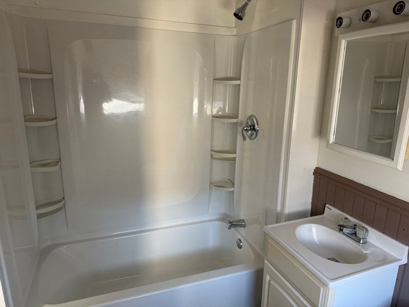 Building Photo - 198 Summer St