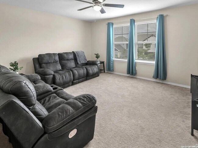 Building Photo - 12023 Sitio Plains