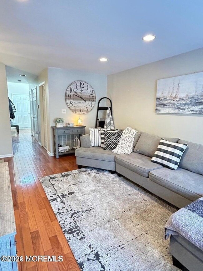 Building Photo - 93 Heron Ct