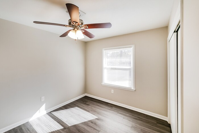 Building Photo - 463 Pemberton Dr