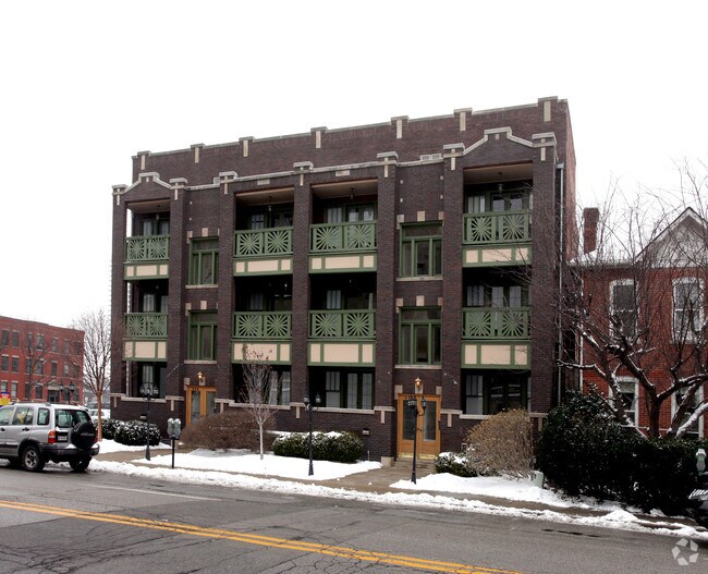 Mayleeno Apts 416 E Vermont Pl Indianapolis IN 46202 Apartment Finder