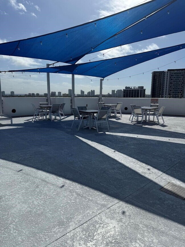 Building Photo - 1830 Radius Dr