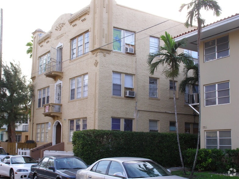 946 SW 4th St. - Iroquois