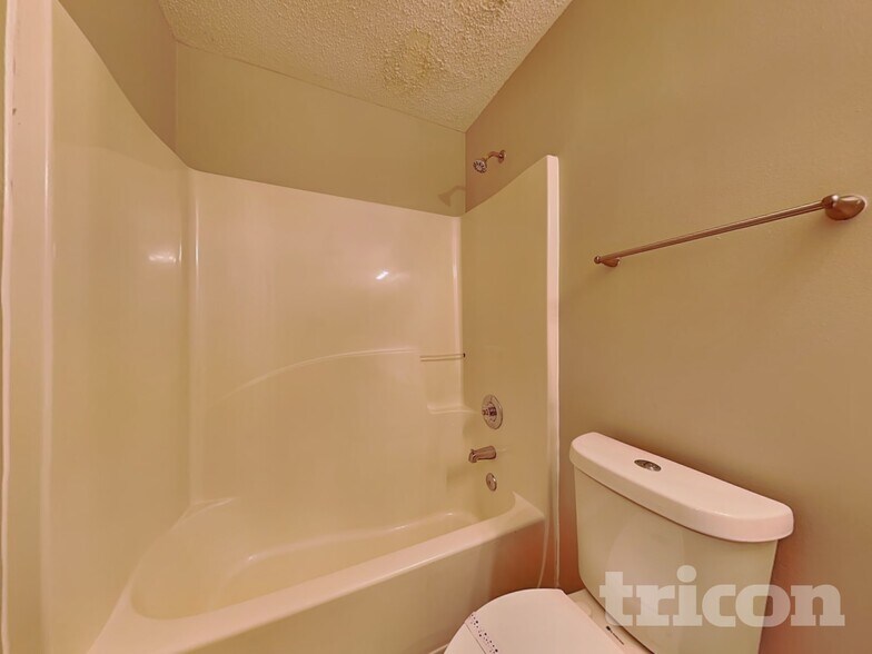 Building Photo - 1555 Mill Creek Rd