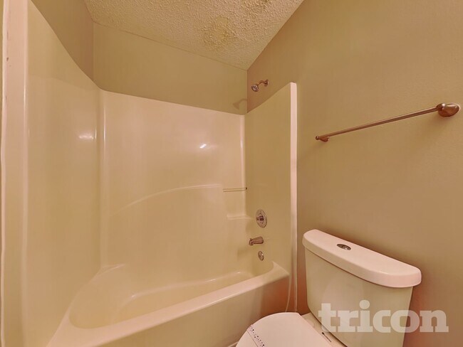 Building Photo - 1555 Mill Creek Rd