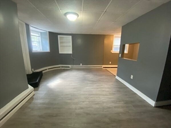 Building Photo - 1064 Beacon St