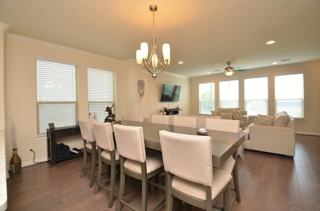 Building Photo - 10709 Madden Oaks Pl