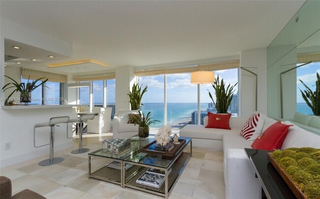 Building Photo - 4775 Collins Ave