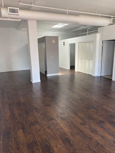 Building Photo - 1555 California St